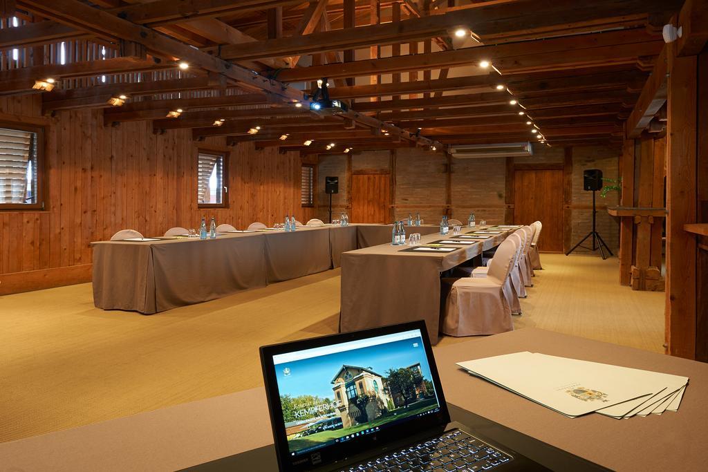 Le Kempferhof Golf Et Chateau-Hotel Plobsheim المظهر الخارجي الصورة